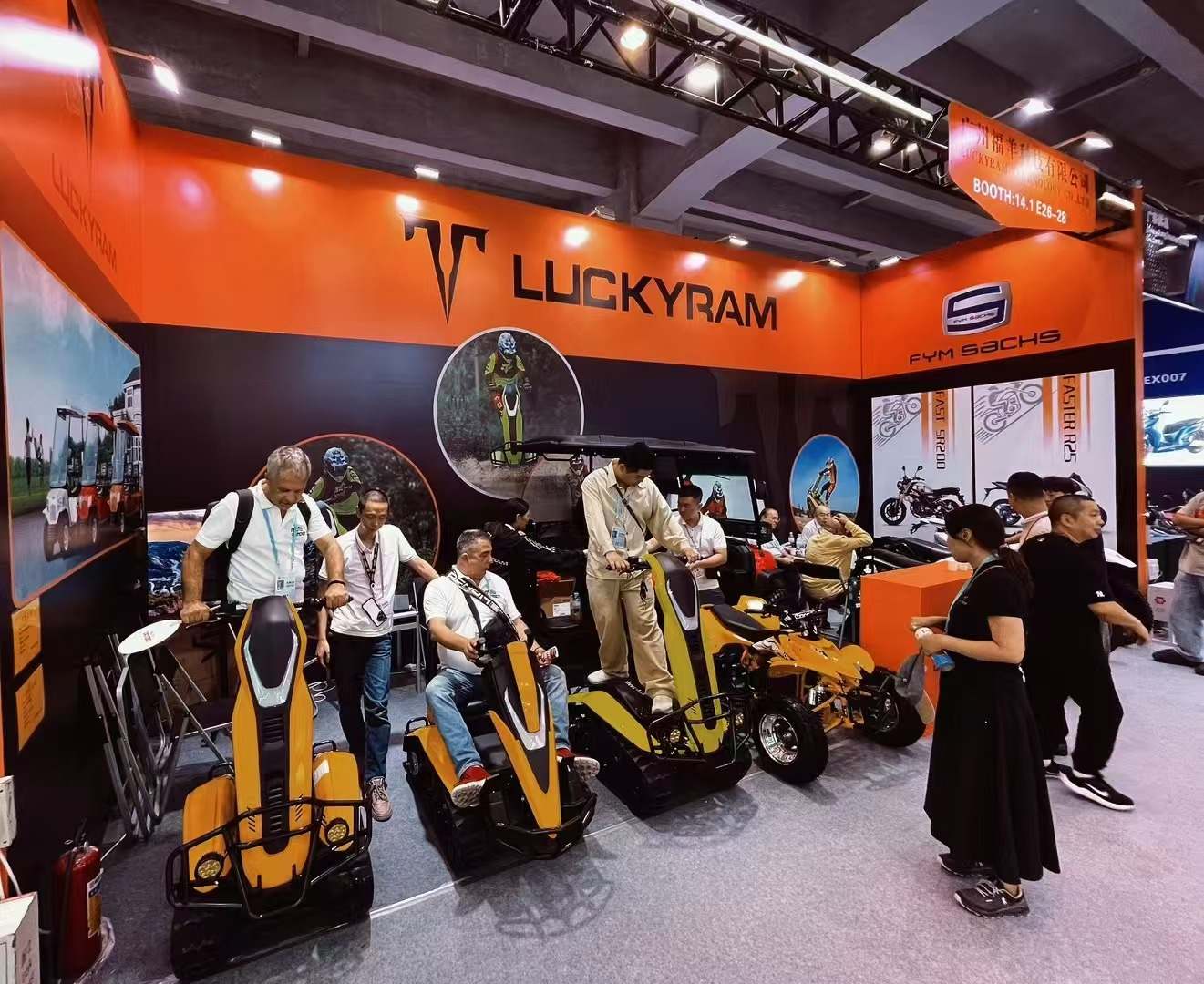 Luckyram ATVs fangen die Augen ausländischer Käufer auf der 136. Canton Fair